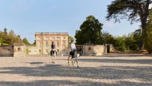 Horse-riding in Versailles : An All-inclusive day Trip from Paris